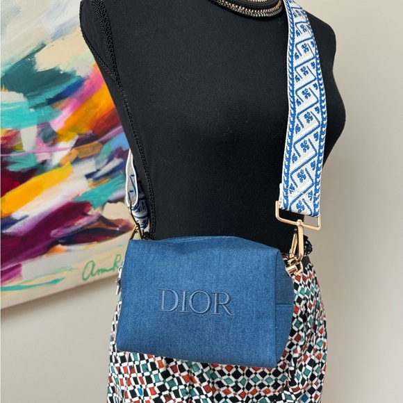 Dior denim beauty pouch with  added denim adjustable guitar strap &  1 keychain - Picture 3 of 10